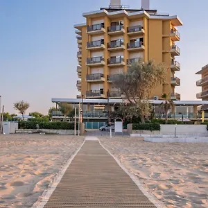Szálloda Crown, Rimini