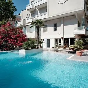 Hotel Si, Rimini